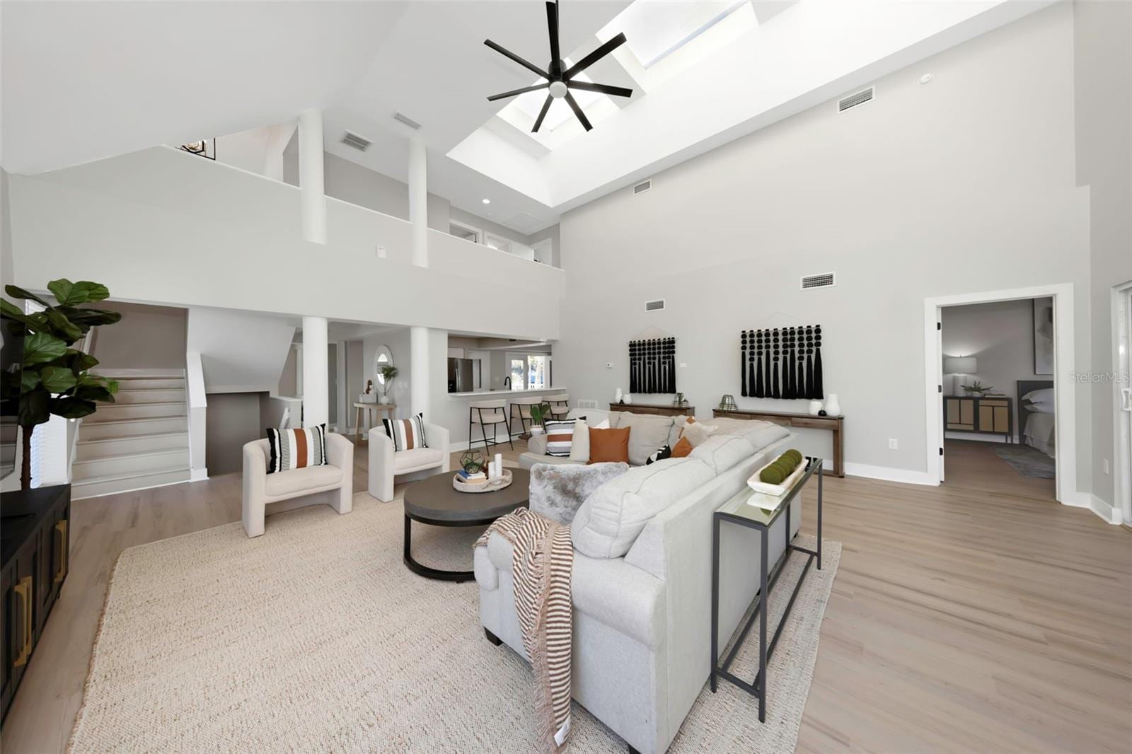 6015 Barefoot CT photo 3