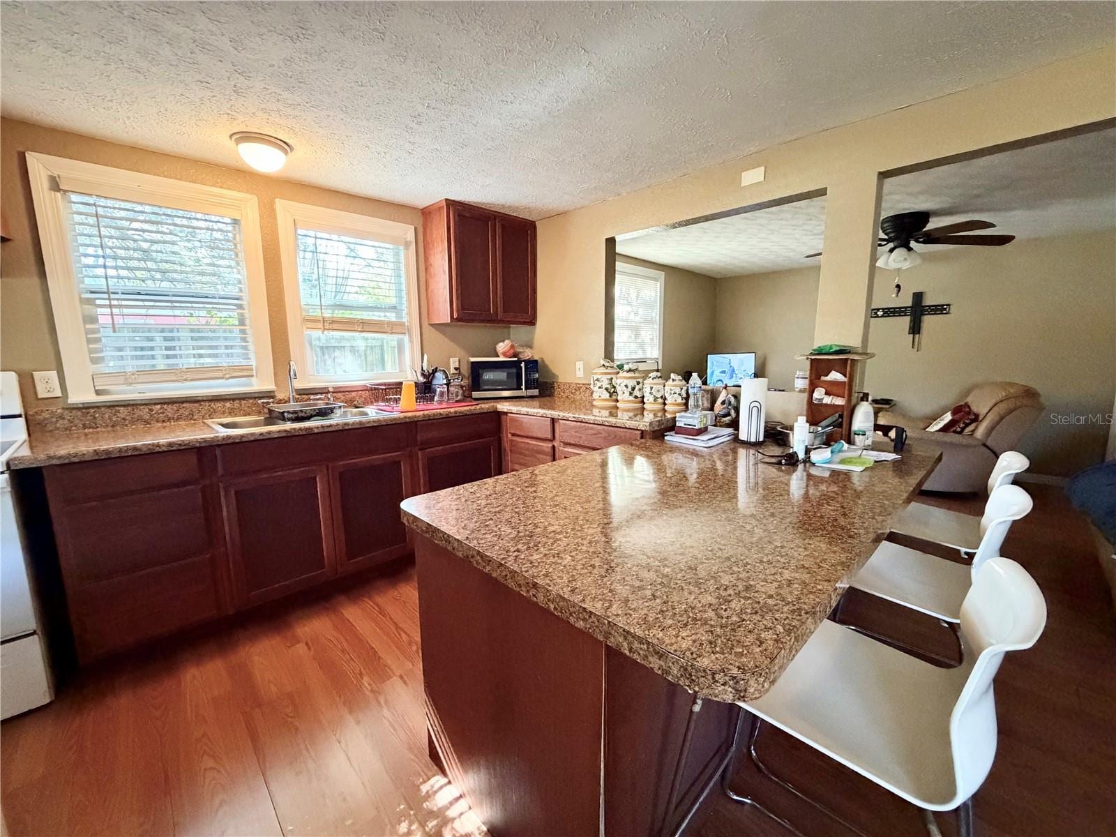 2318 Hibiscus Ave photo 5