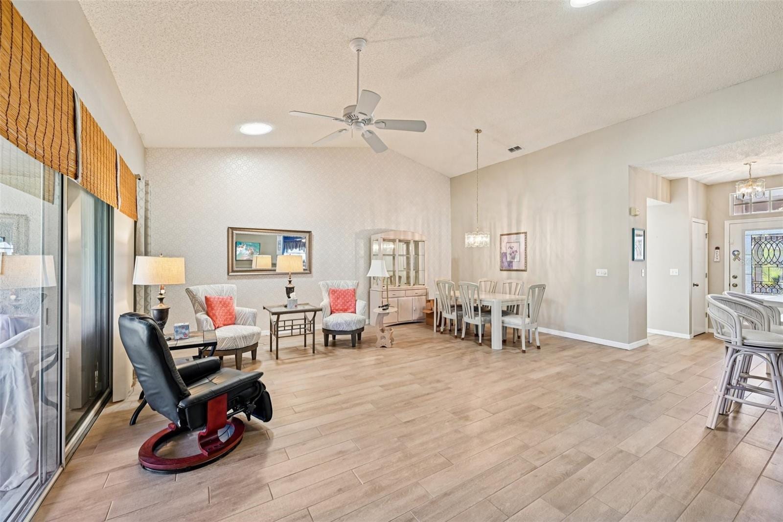 2215 Olive Branch Dr photo 3