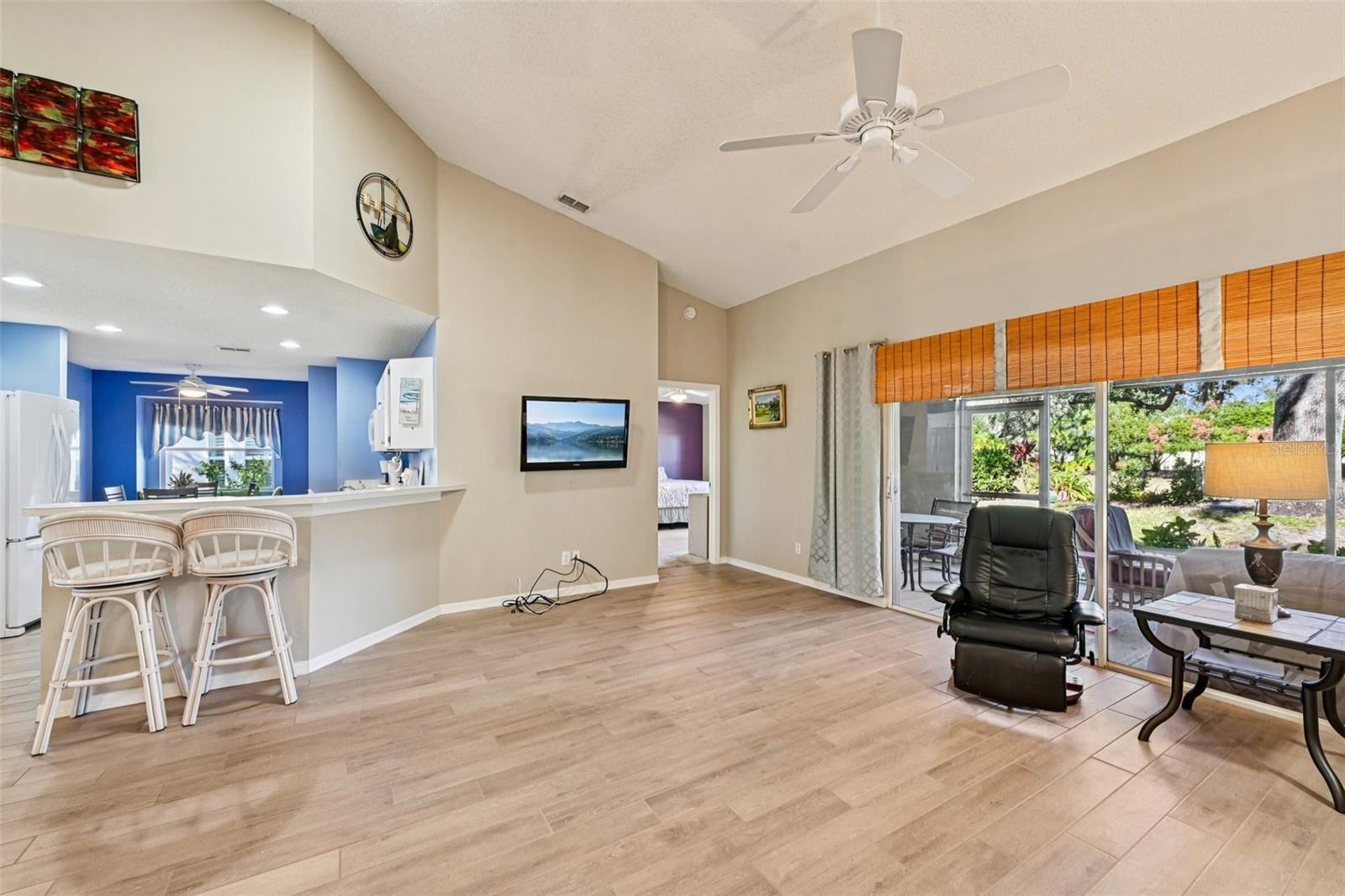 2215 Olive Branch Dr photo 4