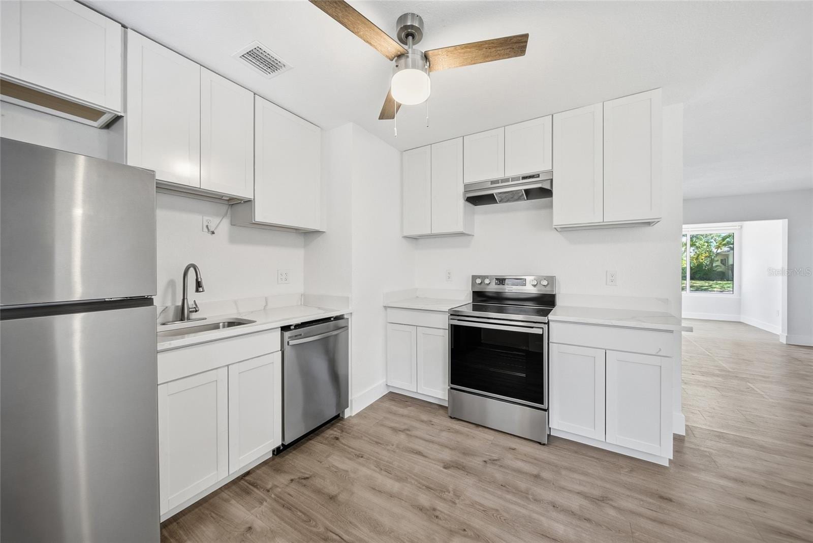204 22nd St W photo 3