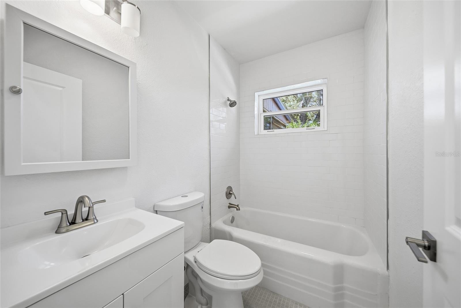 204 22nd St W photo 5