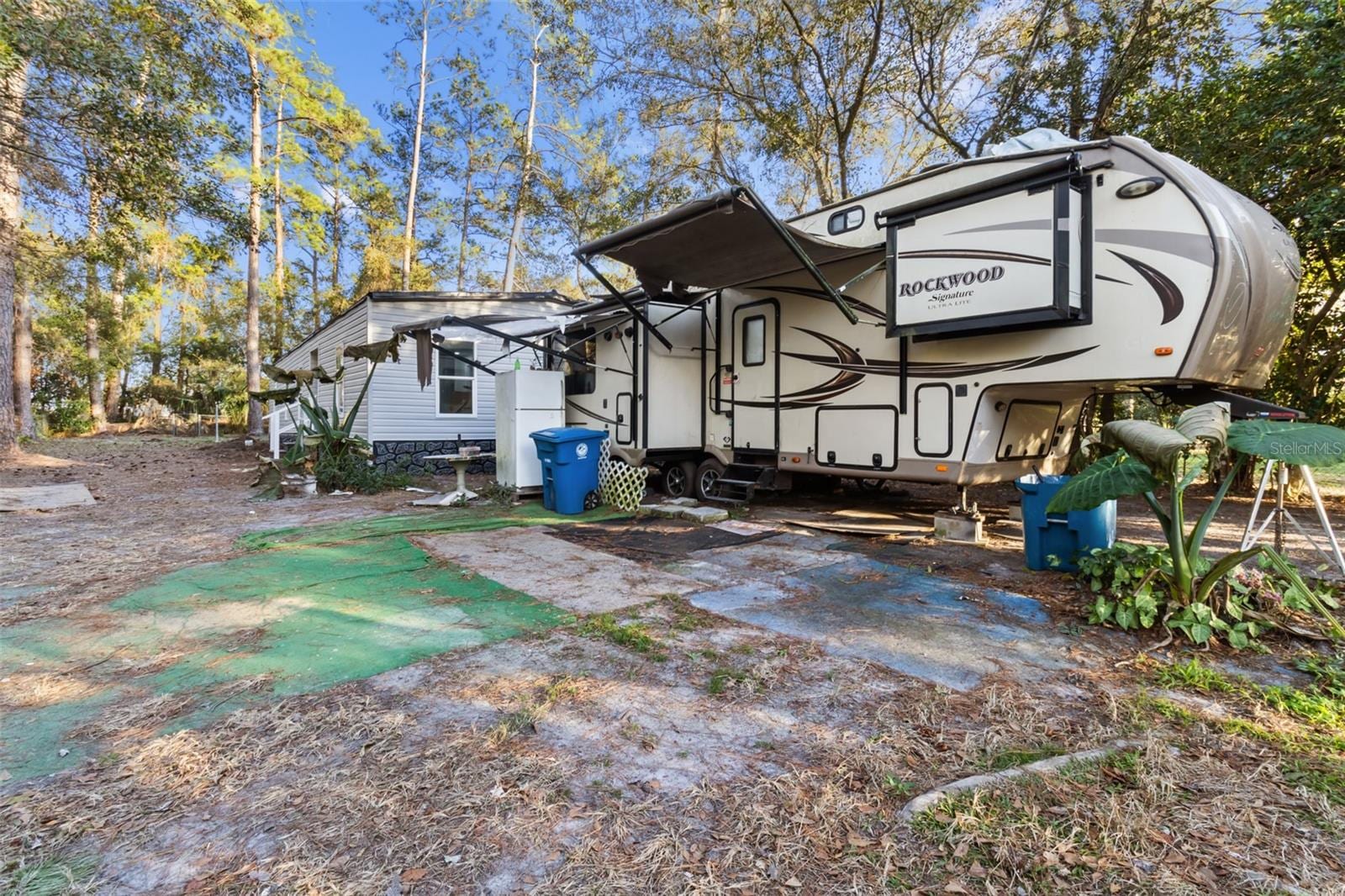 18186 Ferry Ave photo 4
