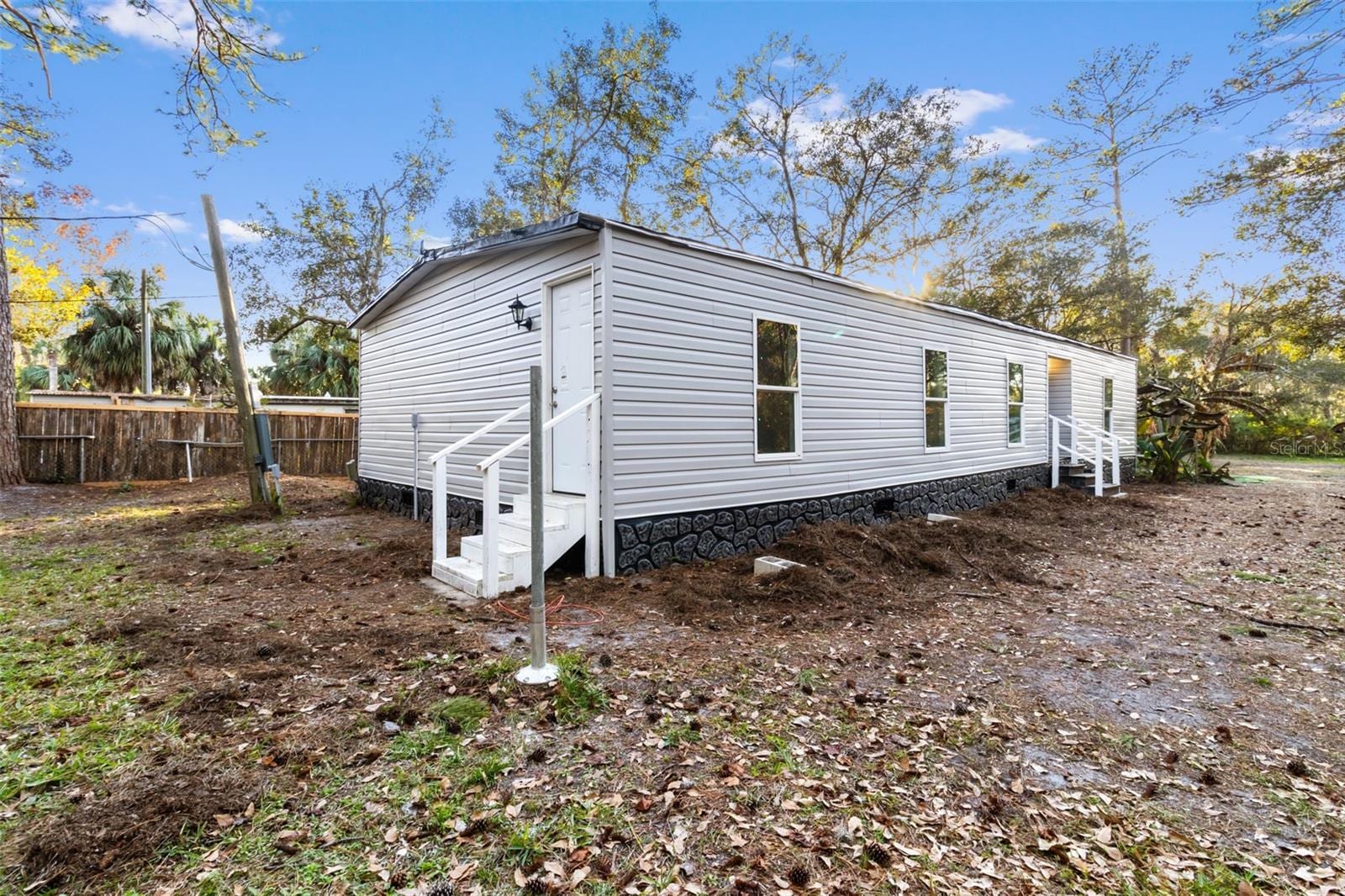 18186 Ferry Ave photo 5