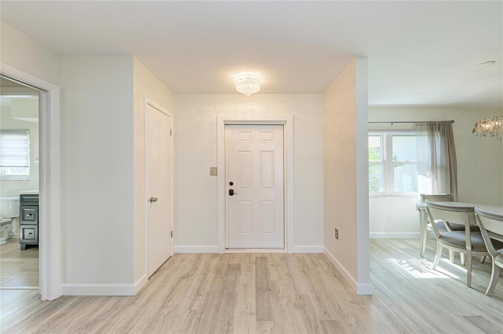 3368 Sheffield Cir photo 3