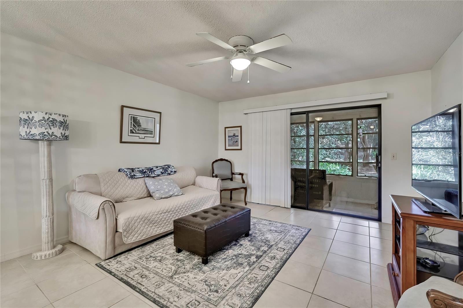 2111 Forester Way photo 3