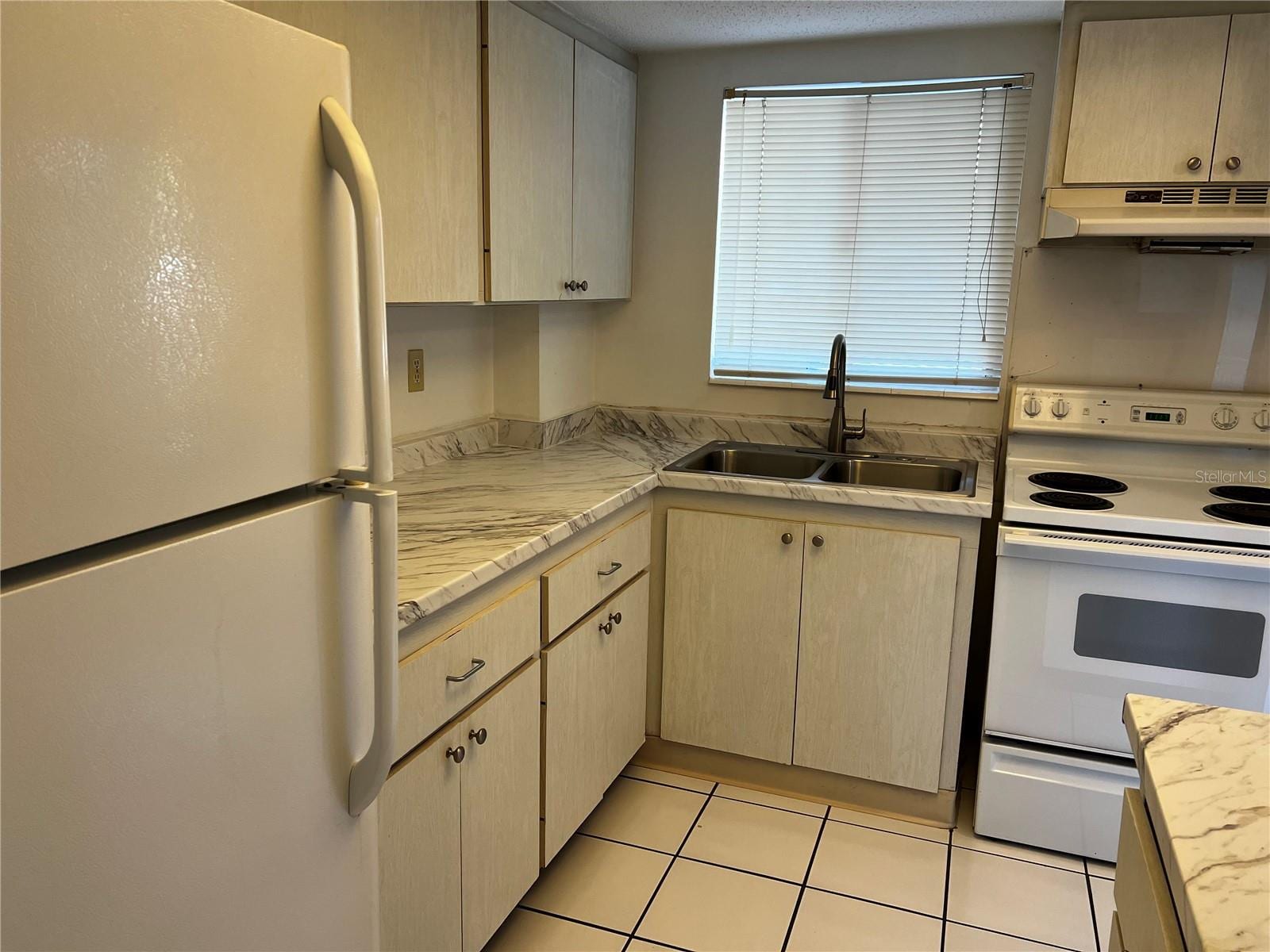 4112 Heron Way #B106 photo 4