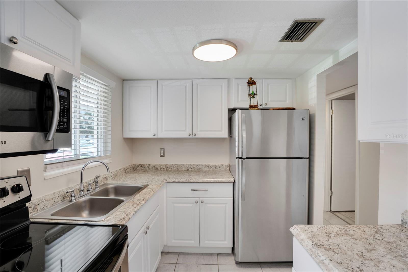 2211 Sunset Dr #E3 photo 5