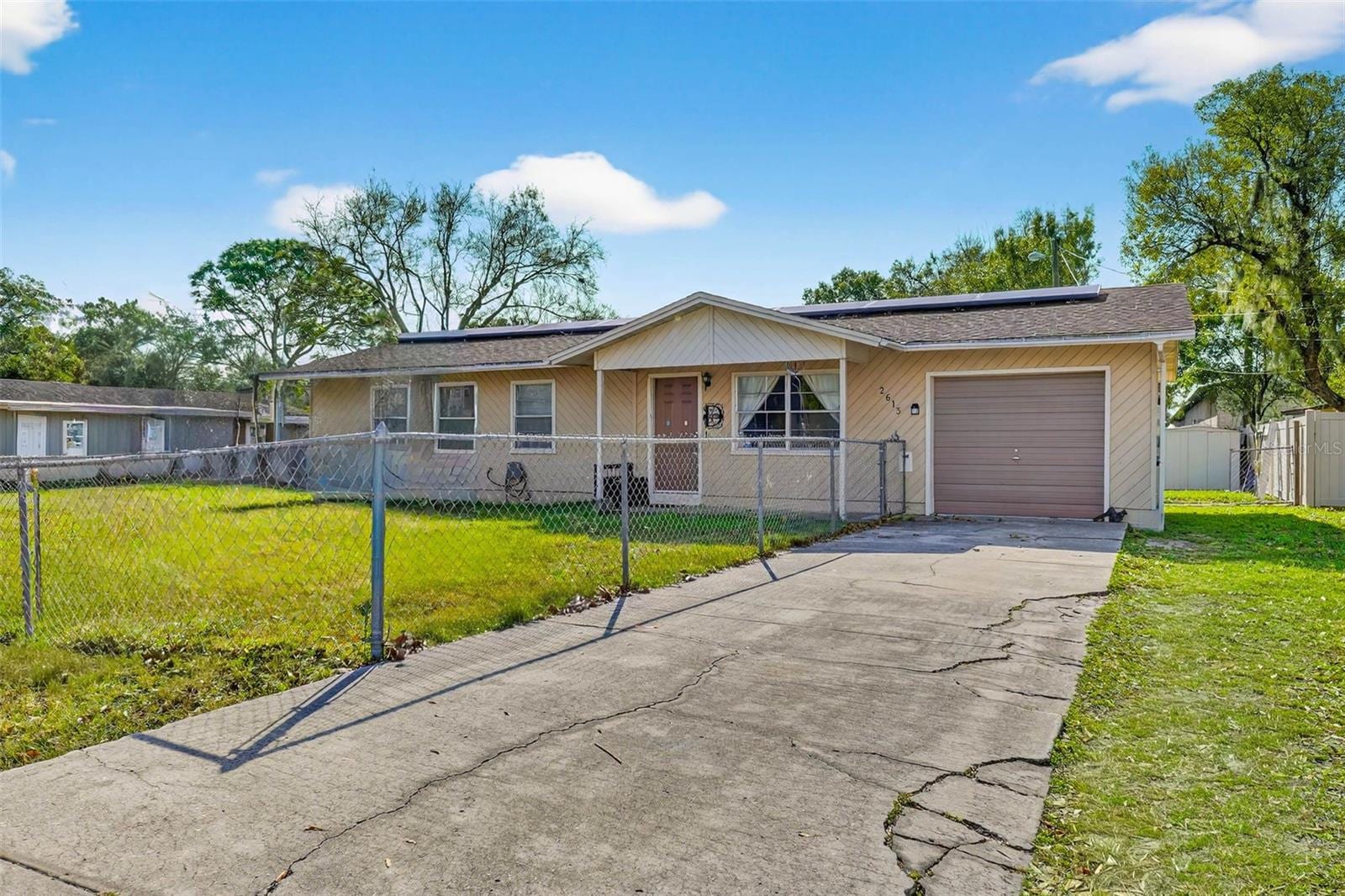 2613 Fowler Ave photo 3