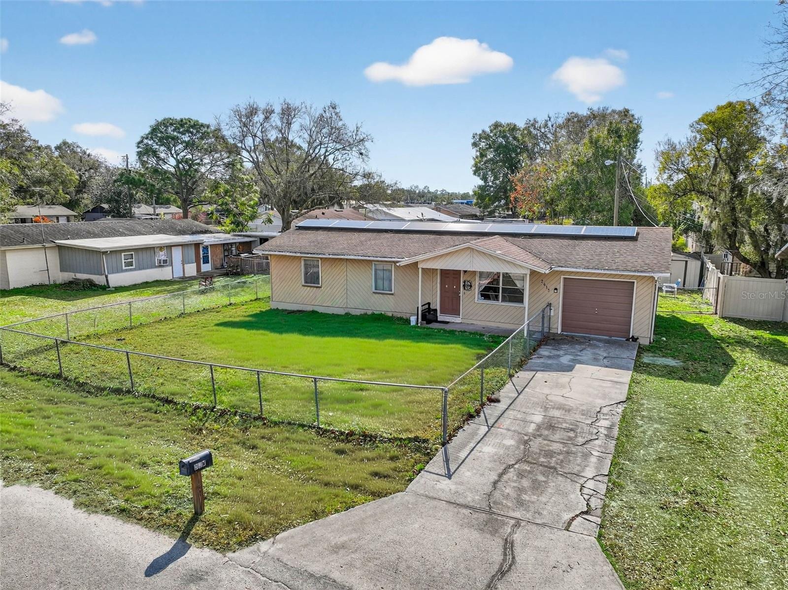 2613 Fowler Ave photo 4
