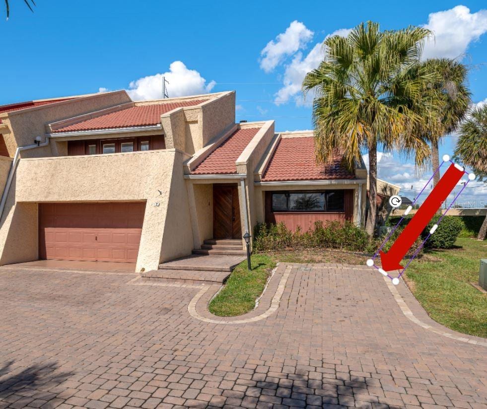 2 Casarena CT photo 3