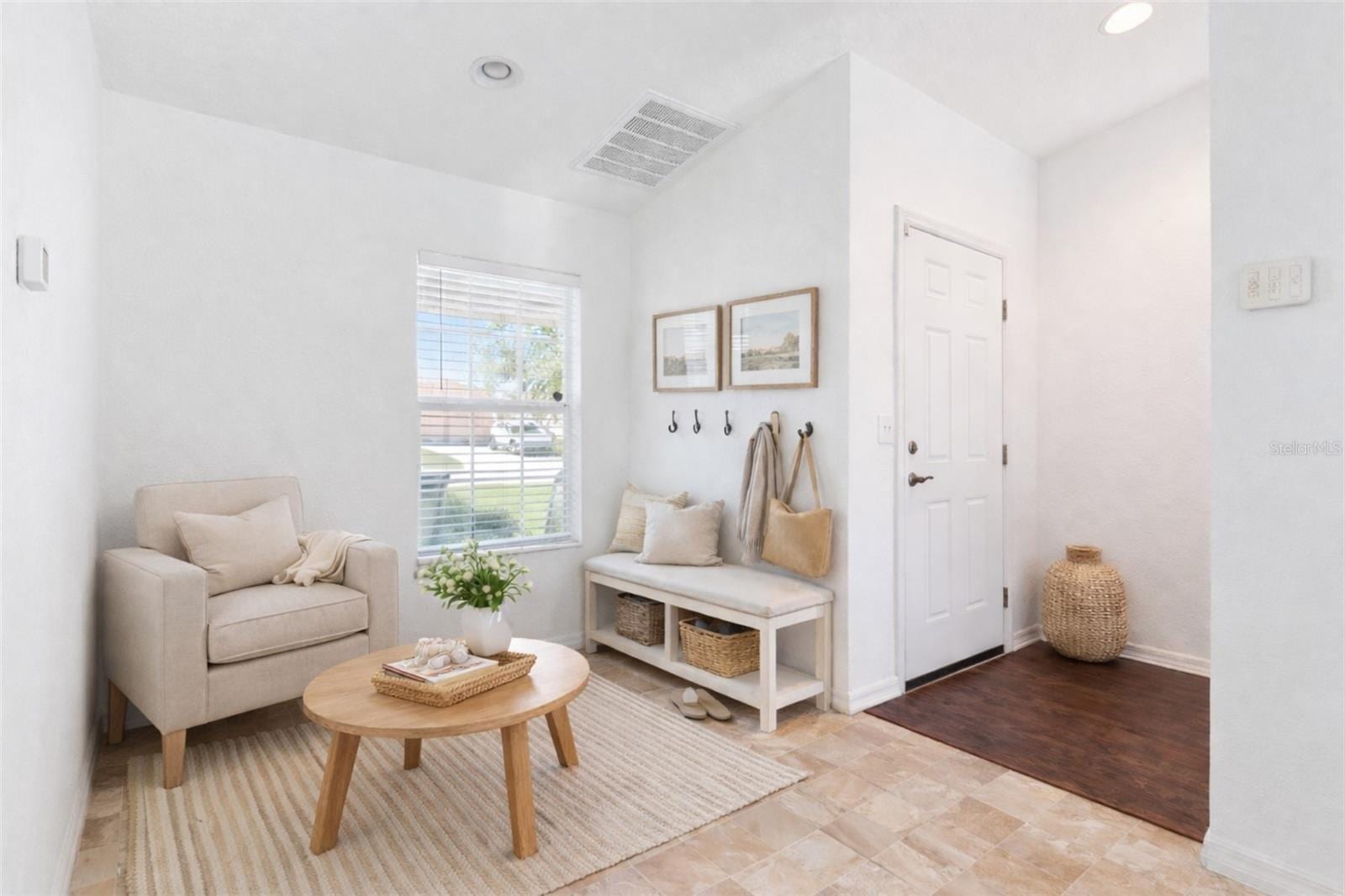140 Solis Dr photo 3