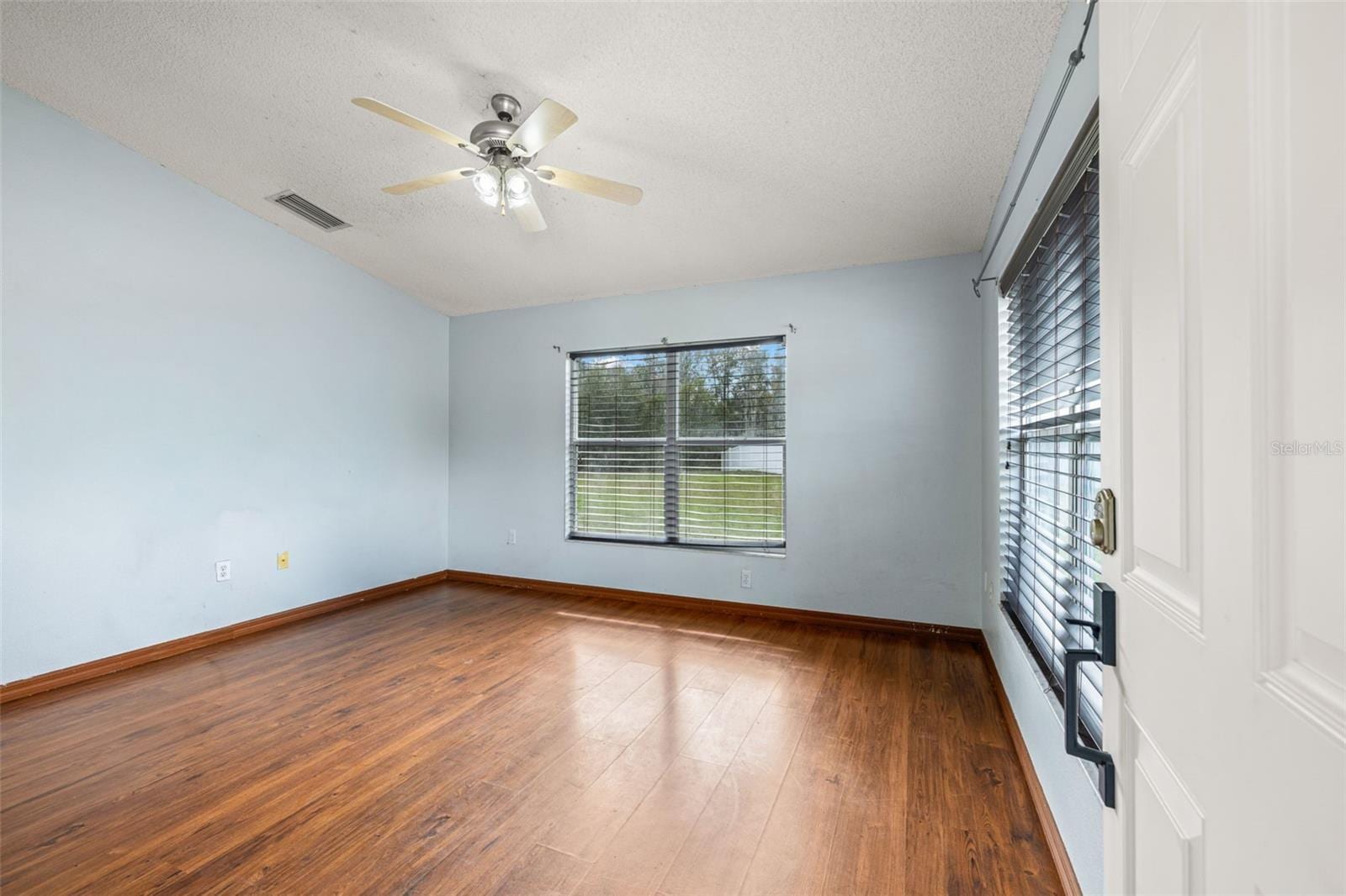 6114 School House CT photo 4