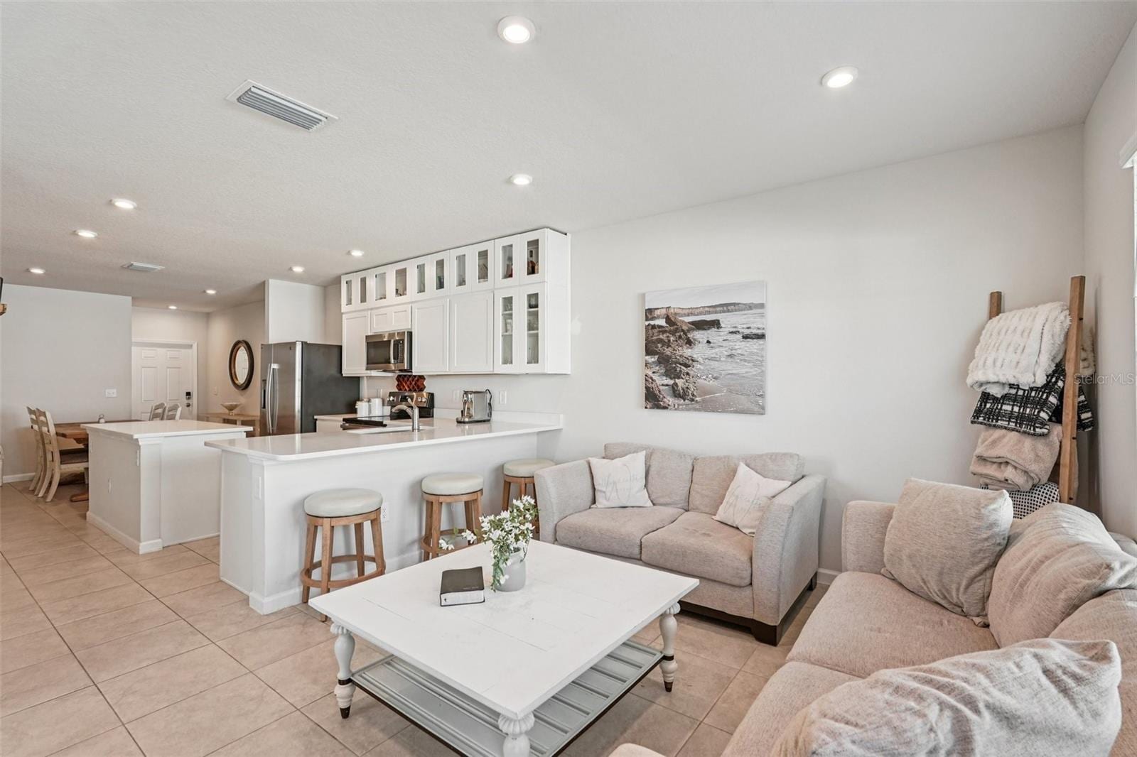 14229 Crimson Ave photo 4