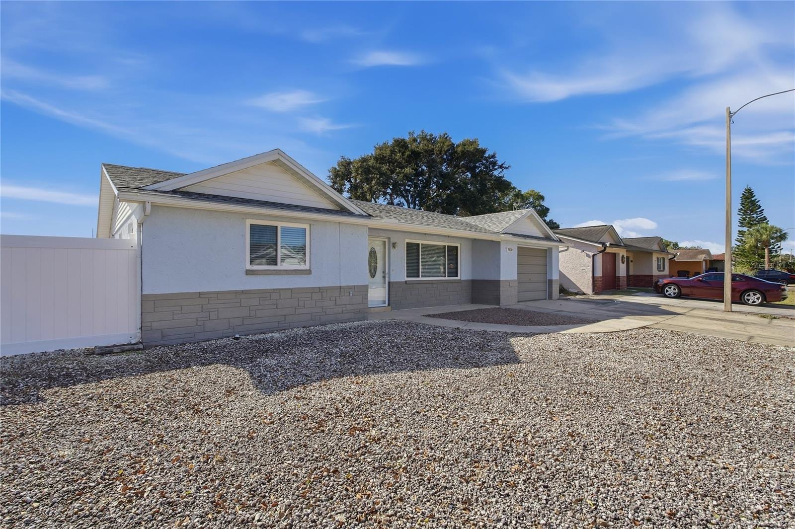 7420 Sandalwood Dr photo 3