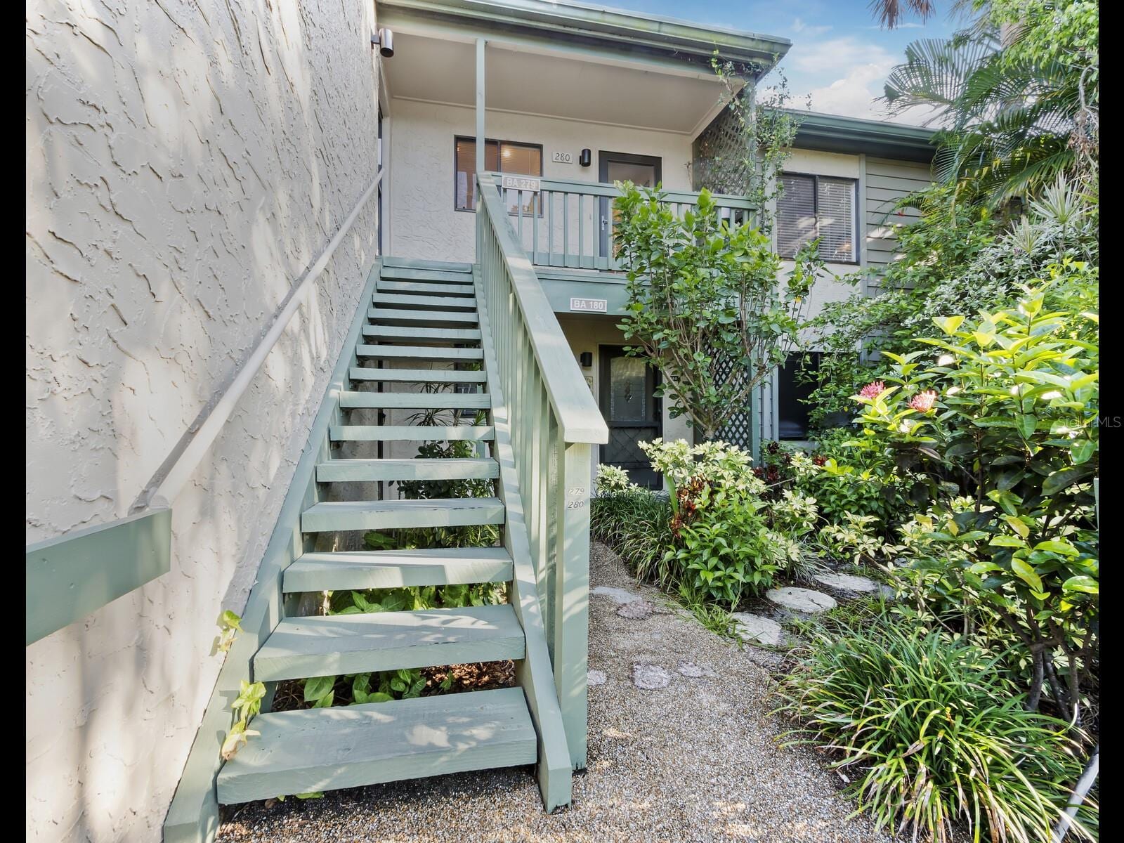 1511 Pelican Point Dr #280 photo 3