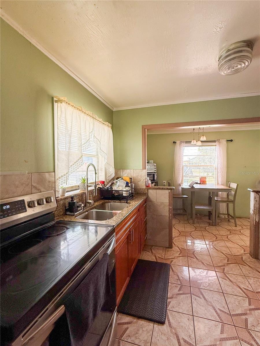 2403 Golfview St photo 5