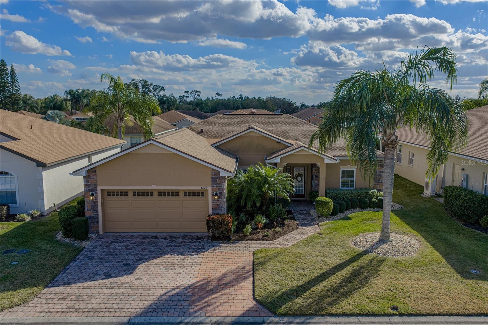4425 Turnberry Ln photo 5