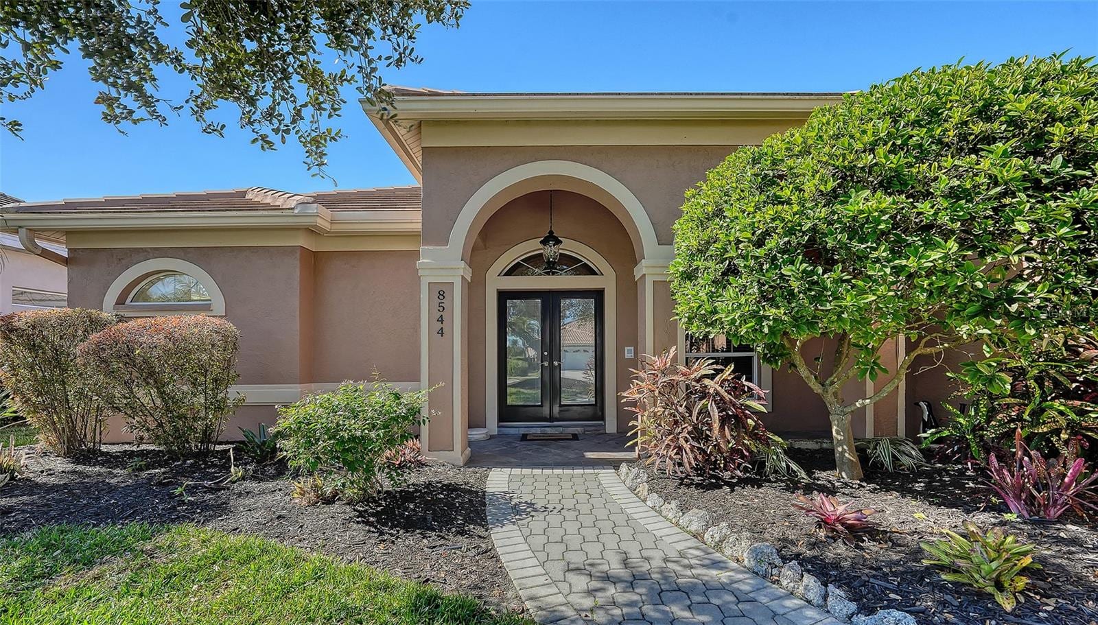 8544 Park Shore Ln photo 4