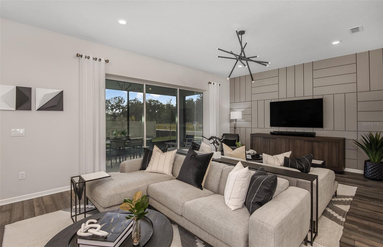 4264 Obsidian Dr photo 4