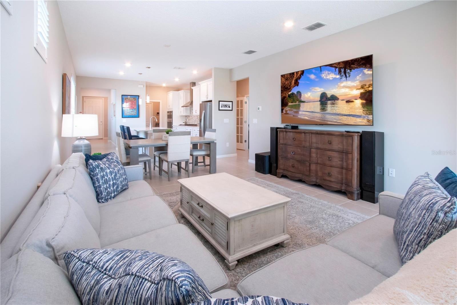 8333 Ocean Tides CV photo 3
