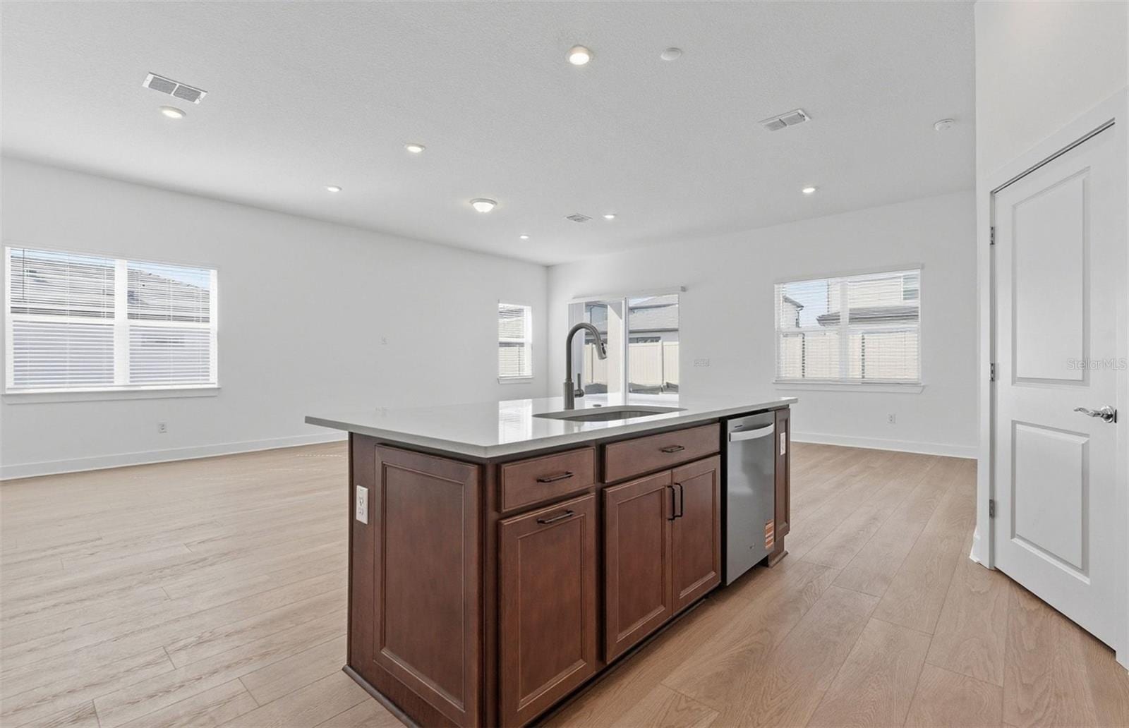 1703 Valier Pt photo 4