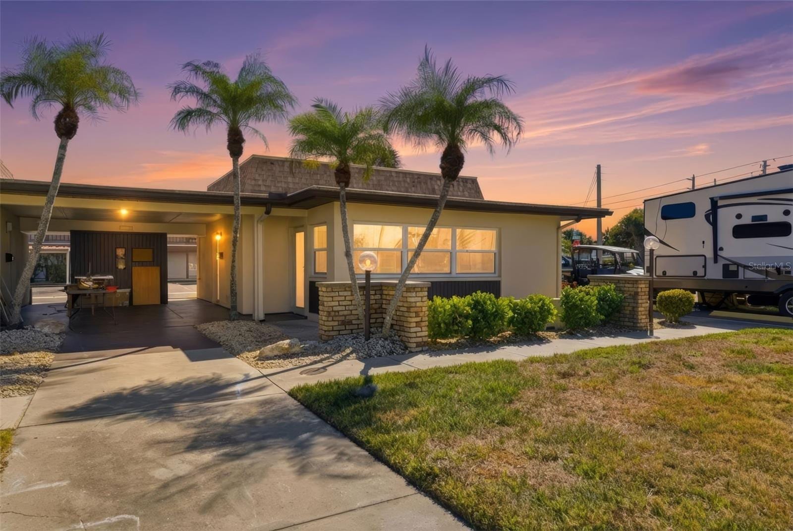 5153 Turquoise Ln #102 photo 3