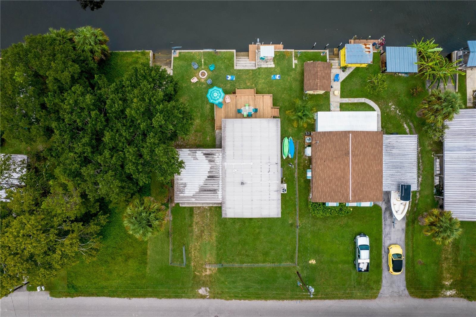 6051 Colony Cir photo 3