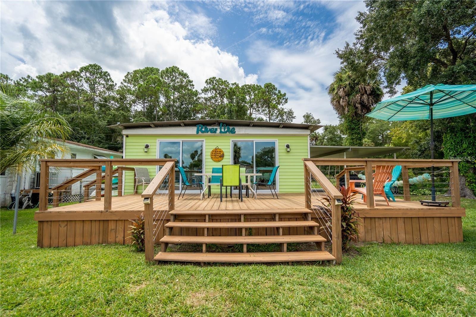 6051 Colony Cir photo 4