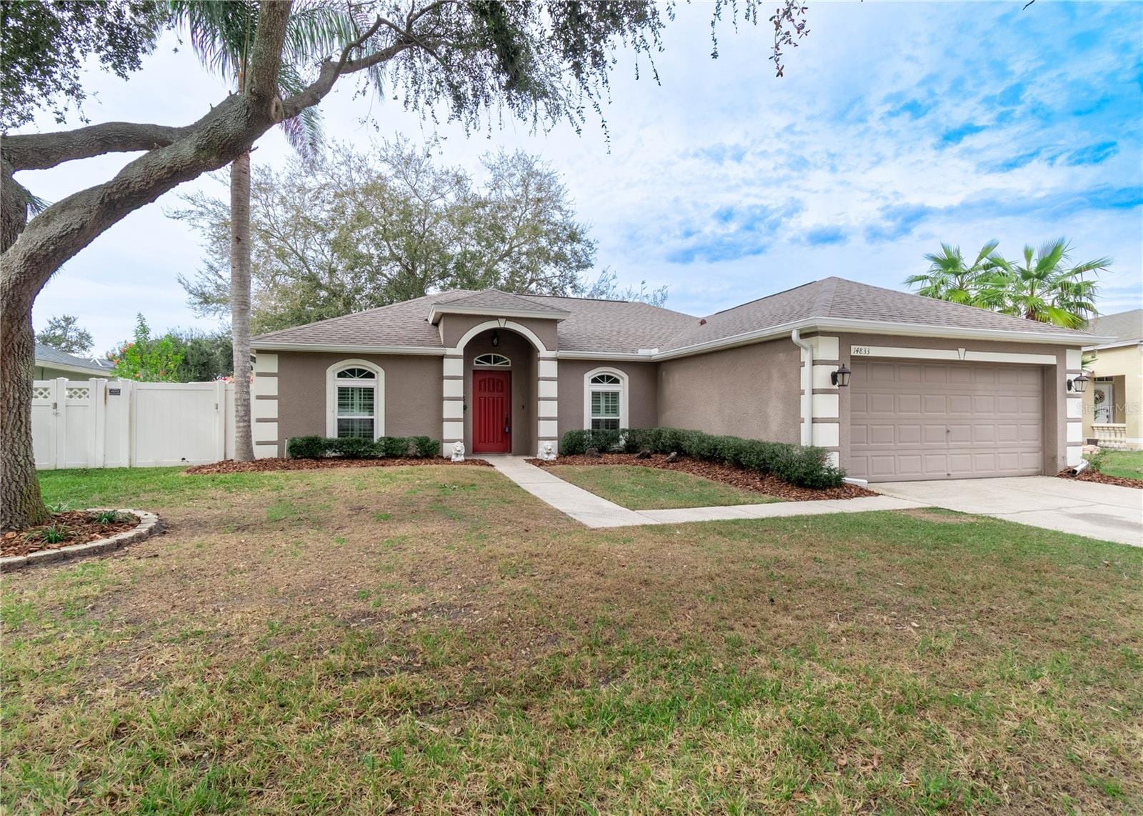 14833 Redcliff Dr photo 2