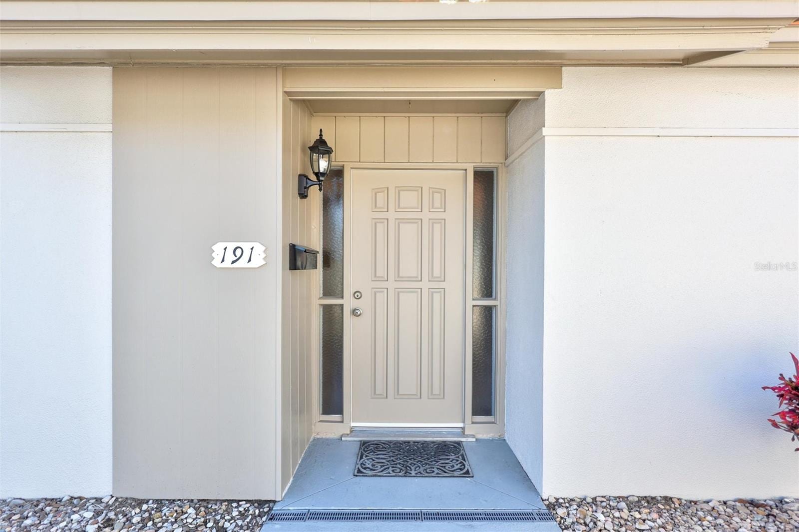 191 Vista Hermosa Cir photo 3