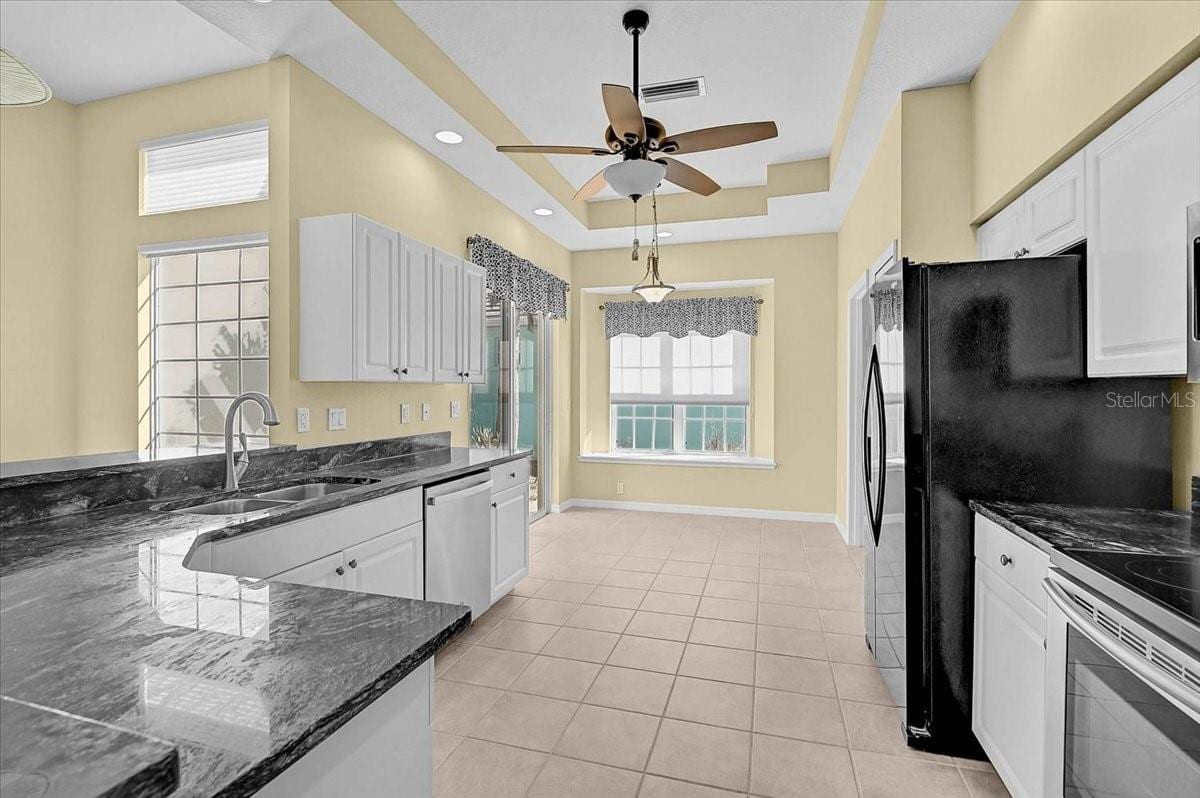 4031 Caddie Dr E photo 5