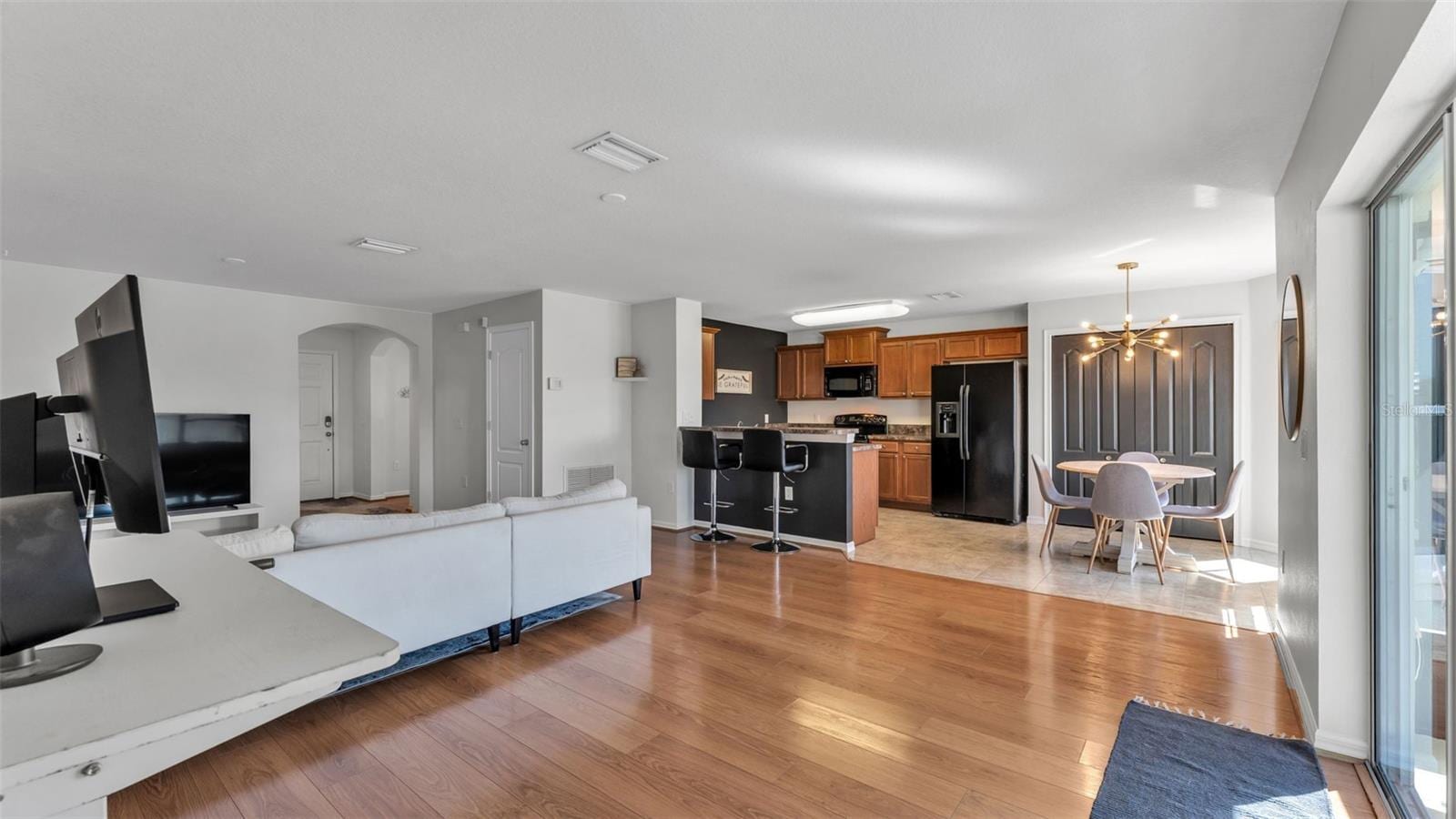 2447 Ladoga Dr photo 3