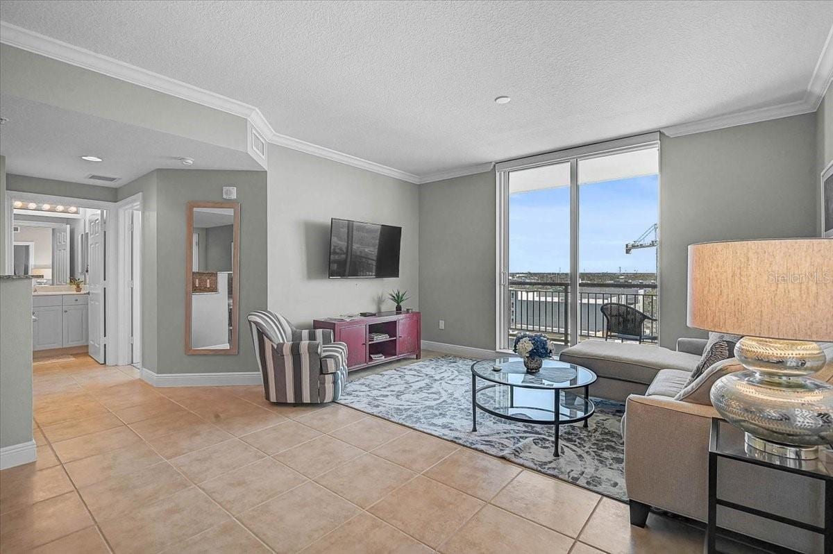 800 N Tamiami Trl #910 photo 4