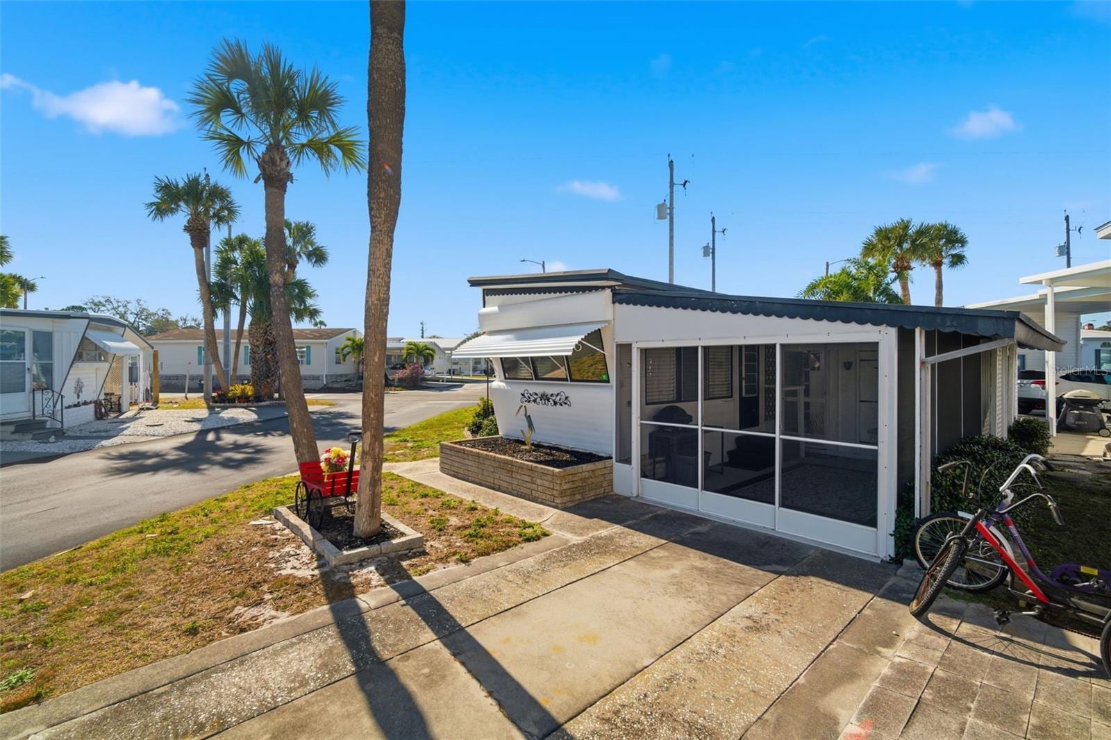 4851 W Gandy Blvd #B4L24 photo 5