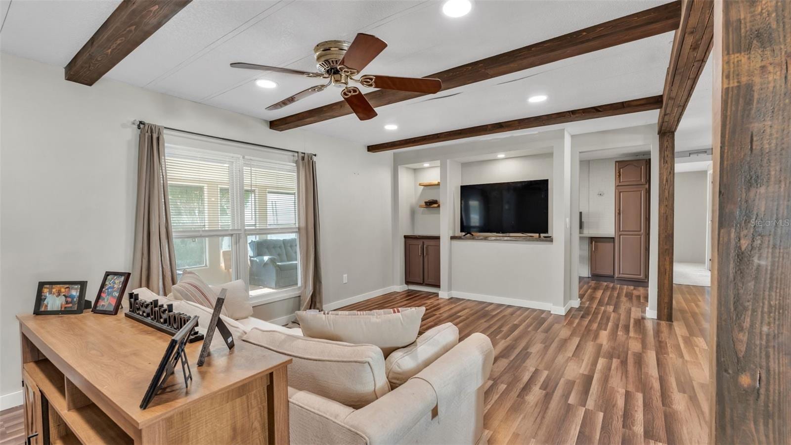 521 Oak Rdg E photo 4
