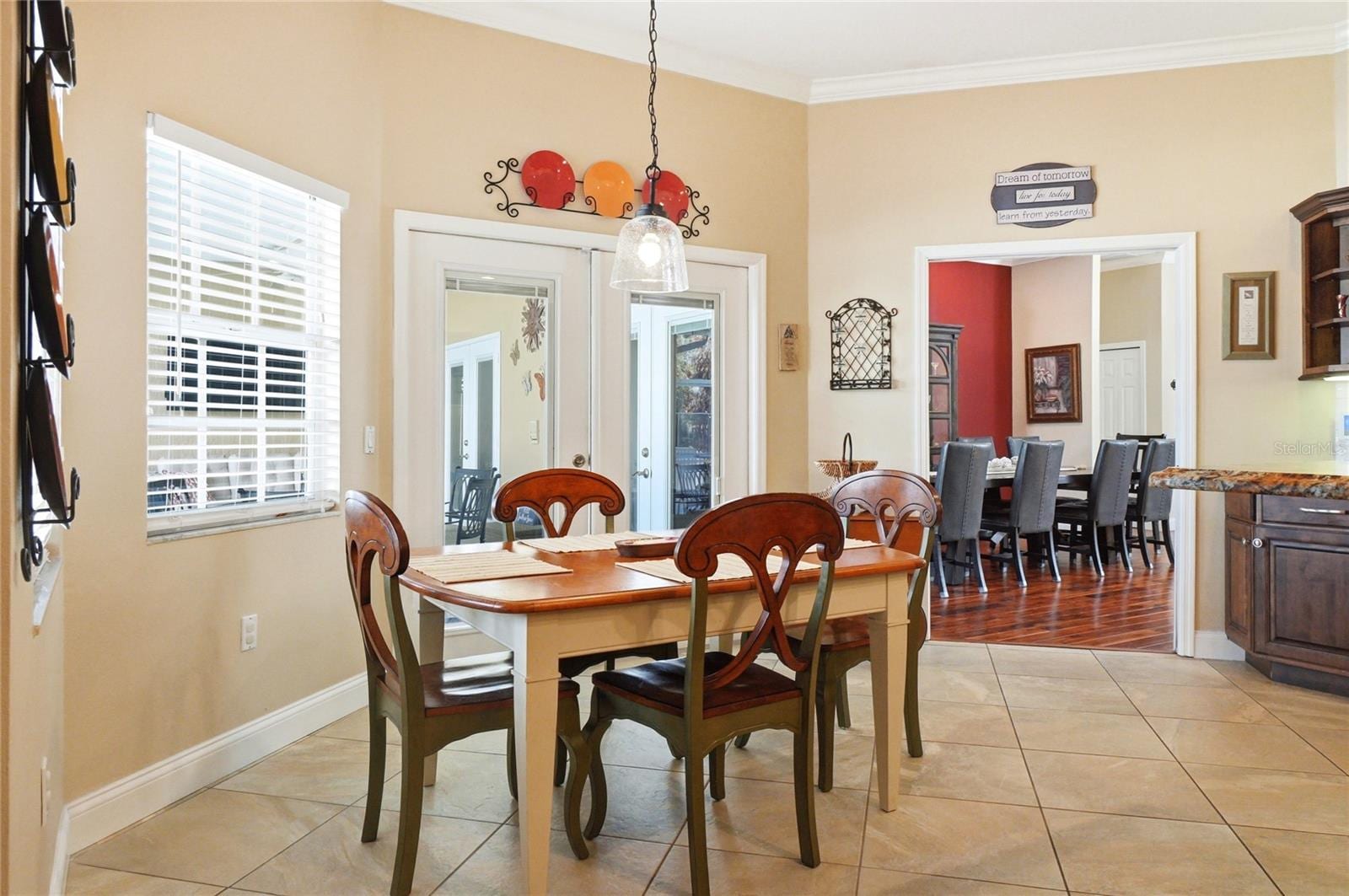 7527 Folk Way photo 4