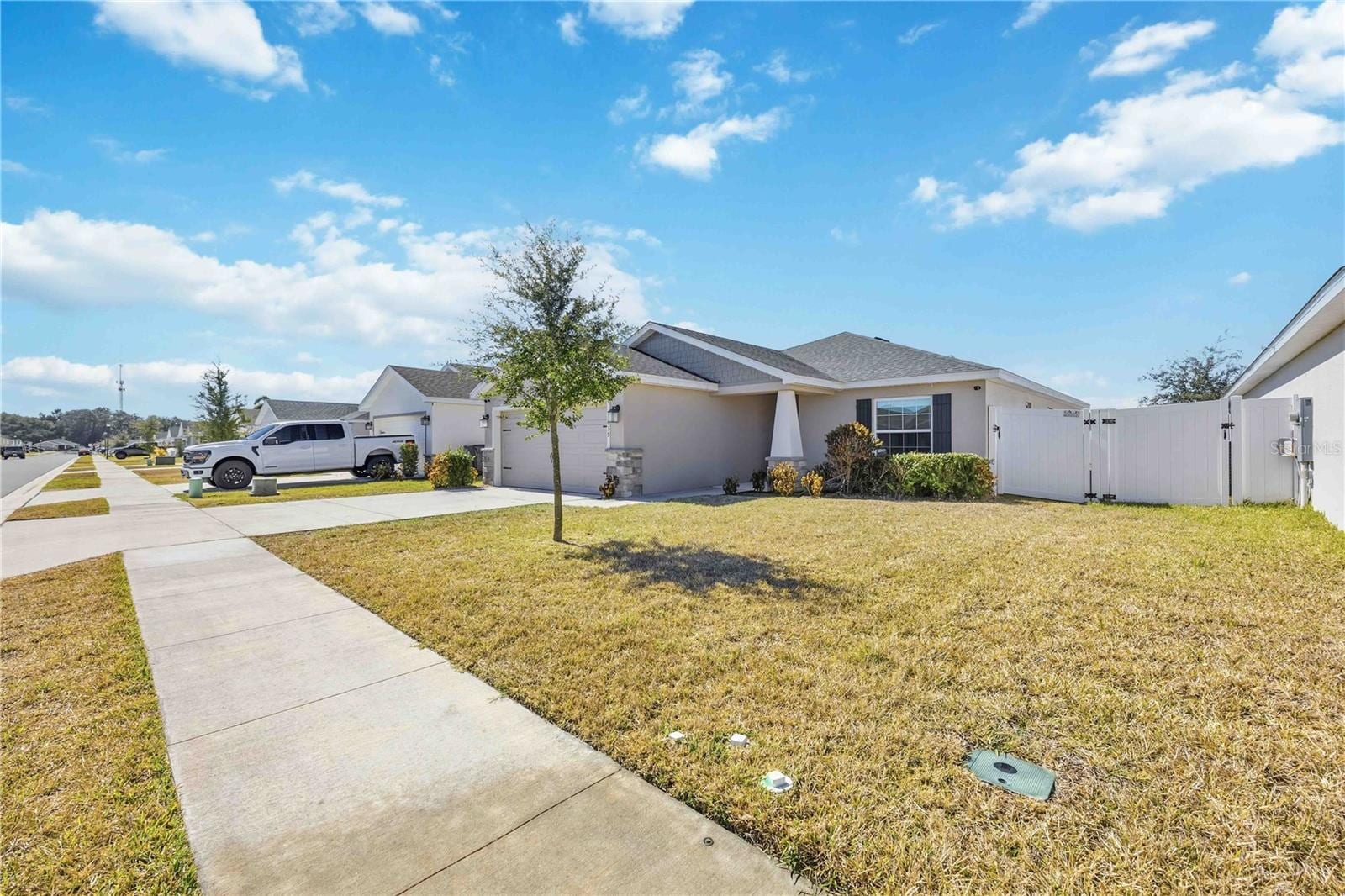 1035 Tropea Ln photo 2
