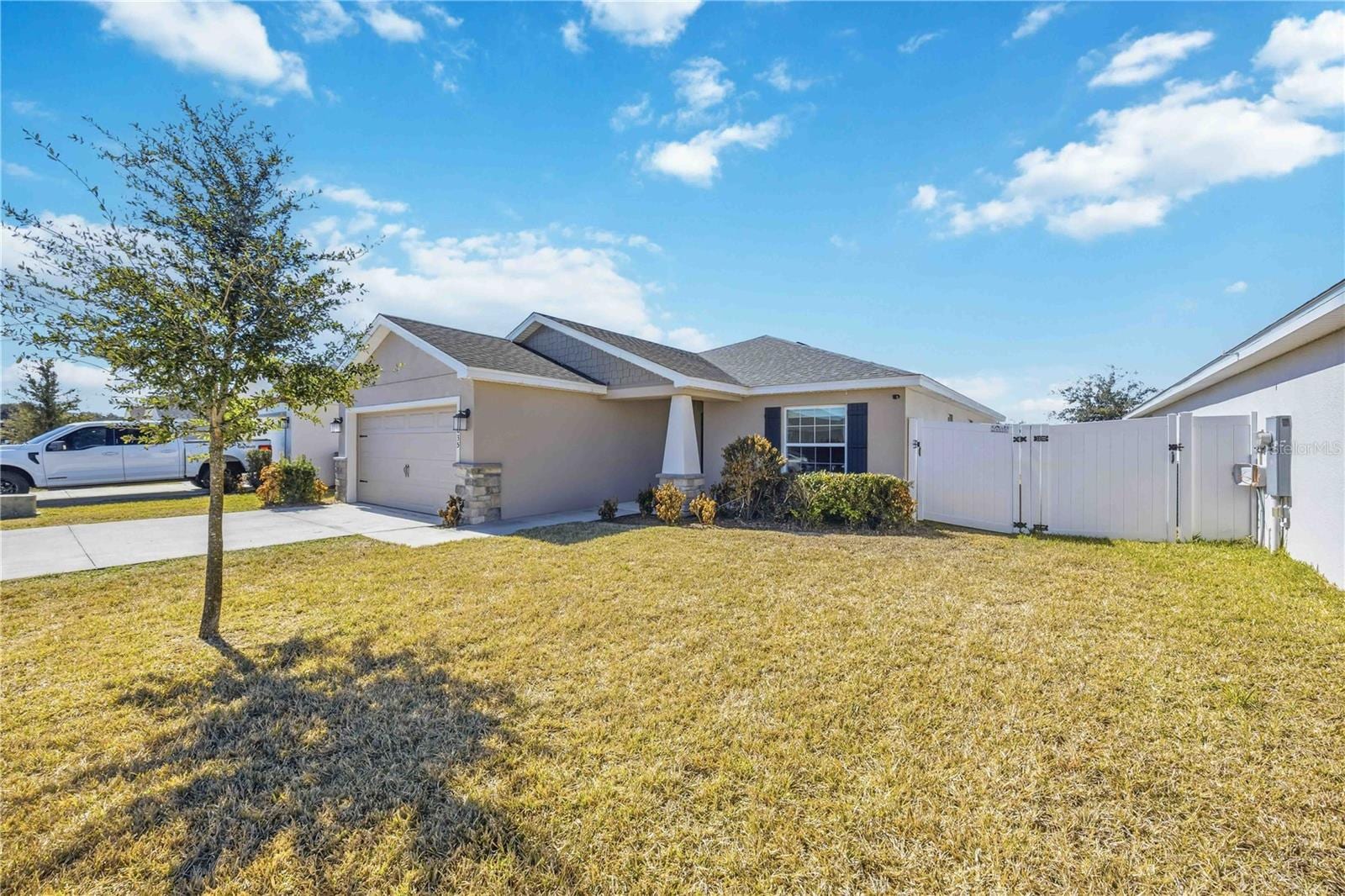1035 Tropea Ln photo 3