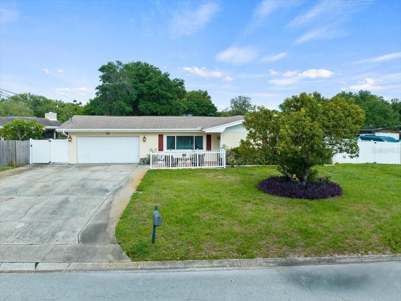 1560 Bel Keene Dr photo 5