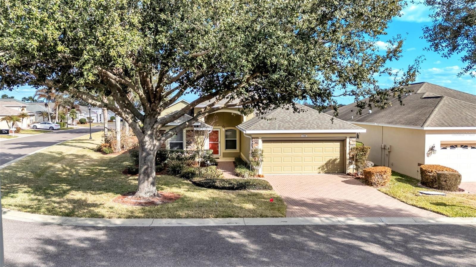 3588 Raleigh Dr photo 2