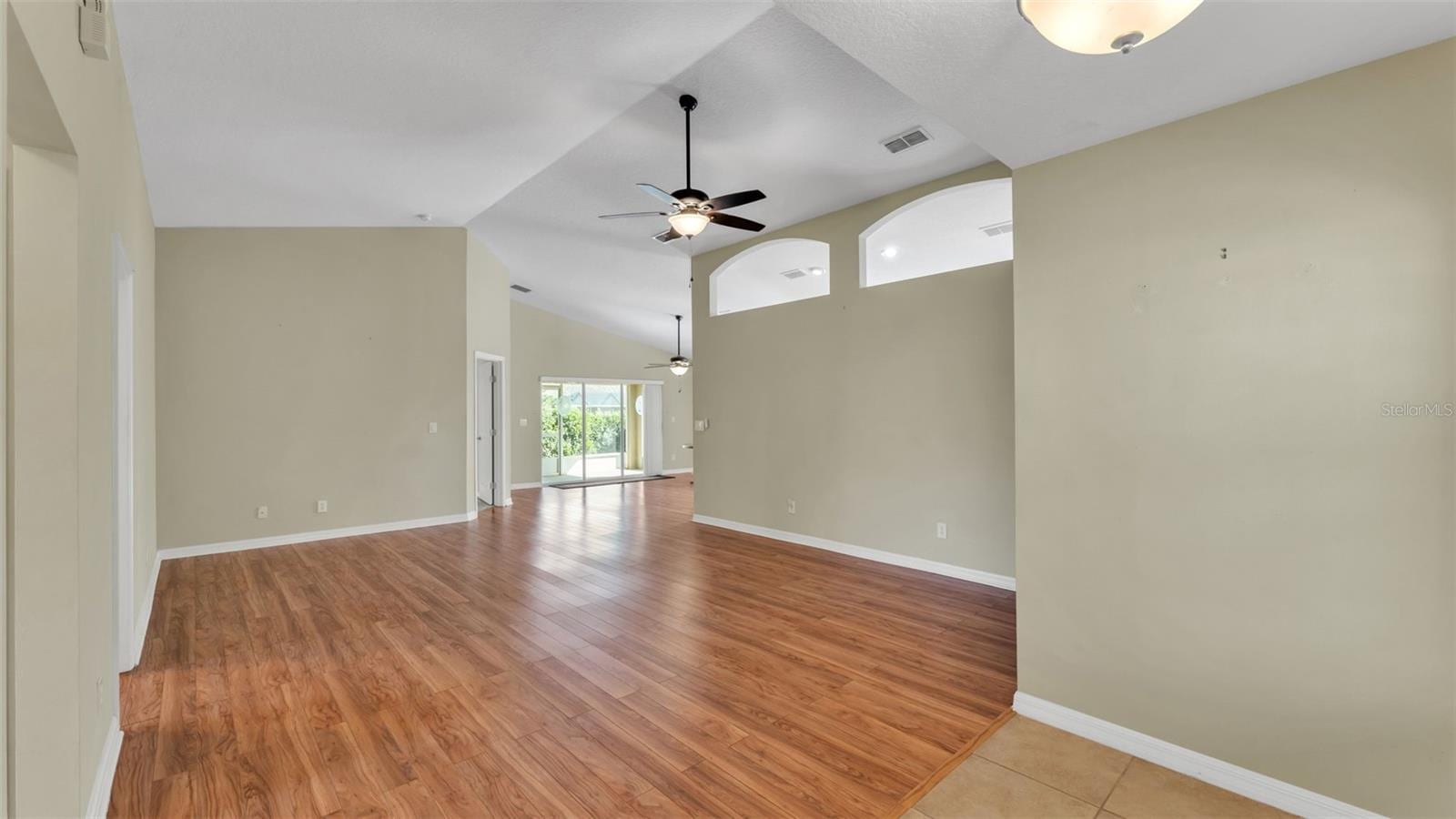 3588 Raleigh Dr photo 5