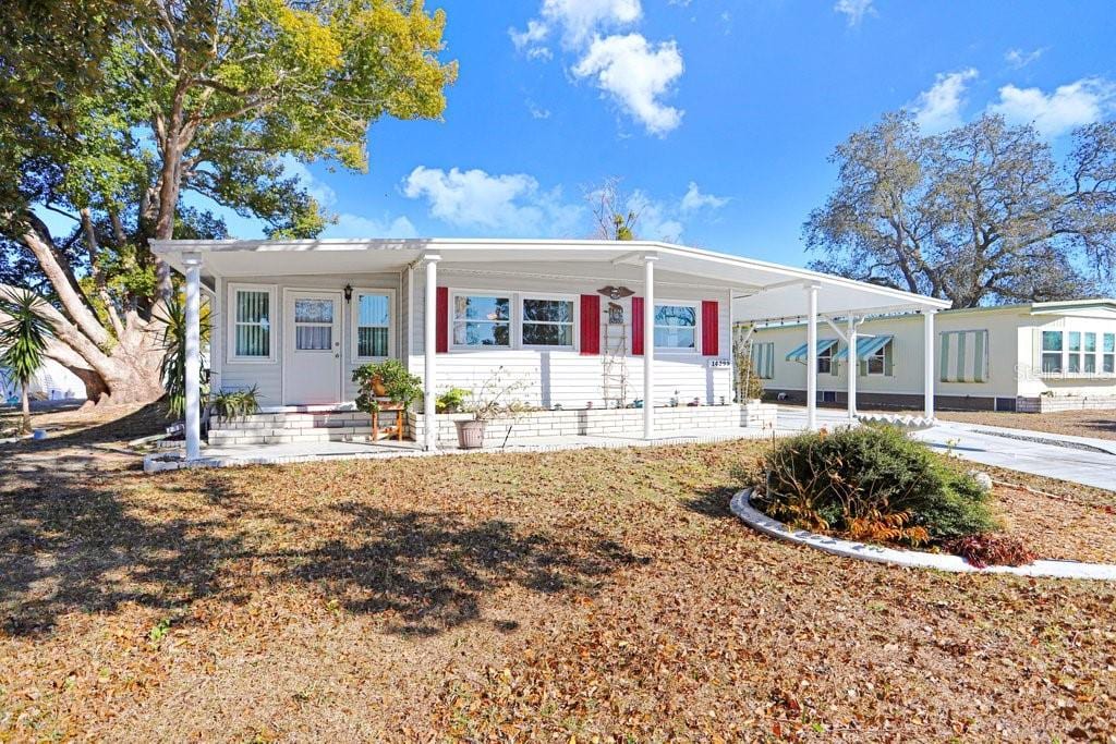 14299 Nectarine St photo 5
