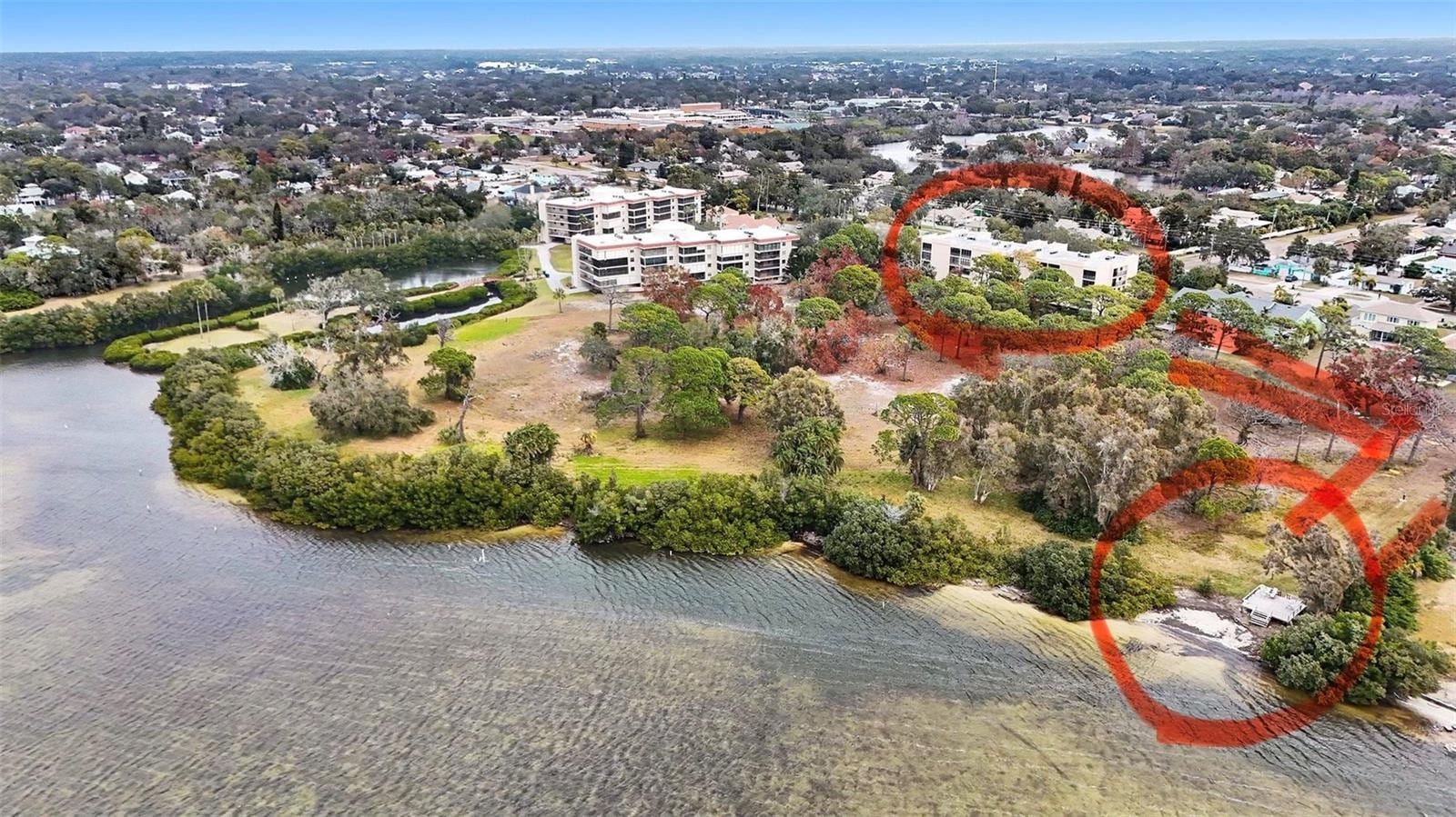 303 Tarpon Pt photo 2