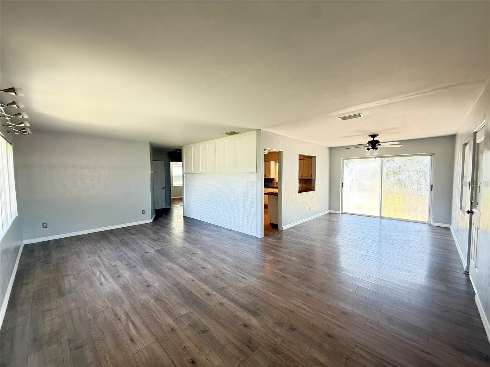260 W Interlachen St photo 4