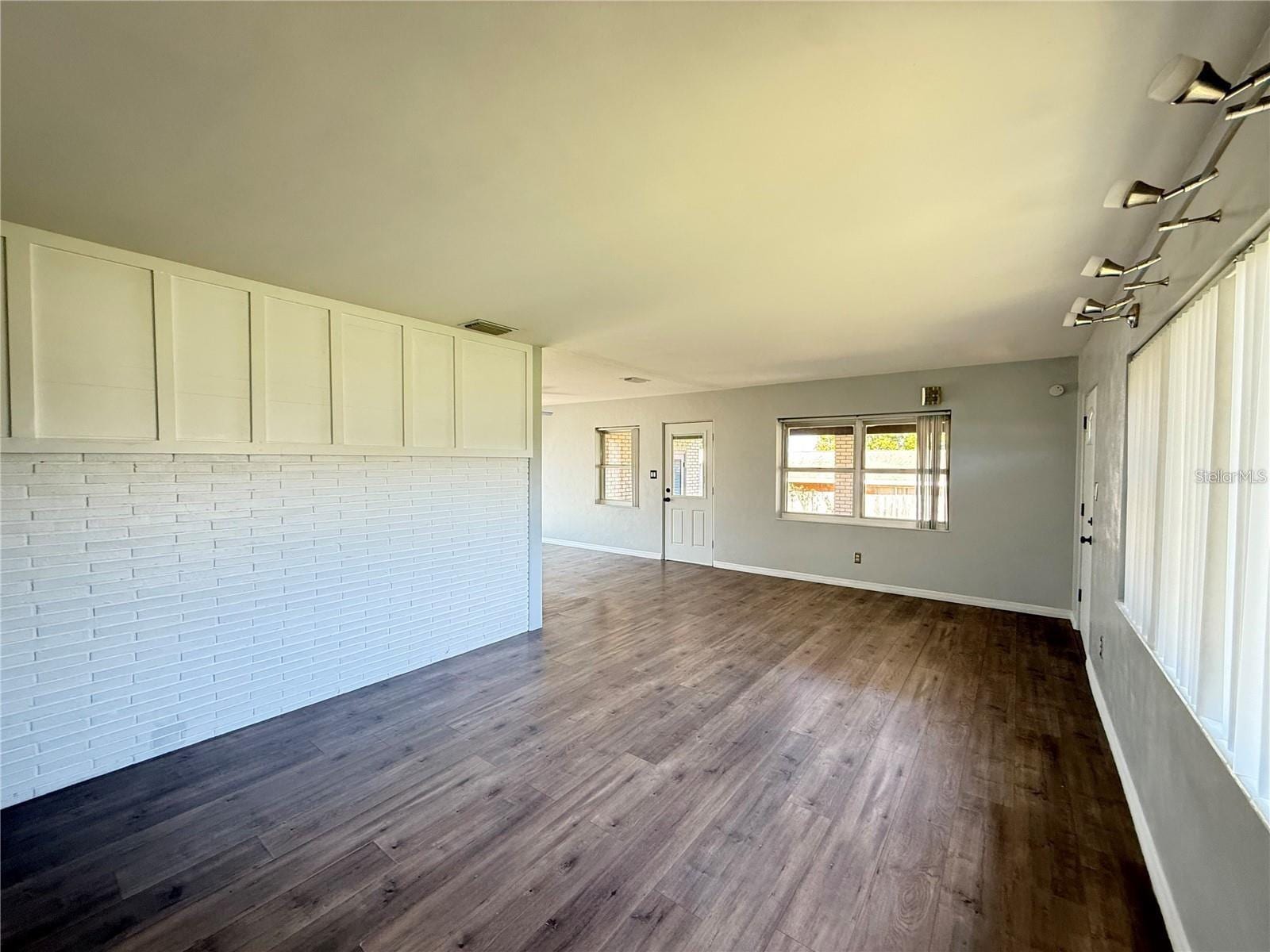 260 W Interlachen St photo 5