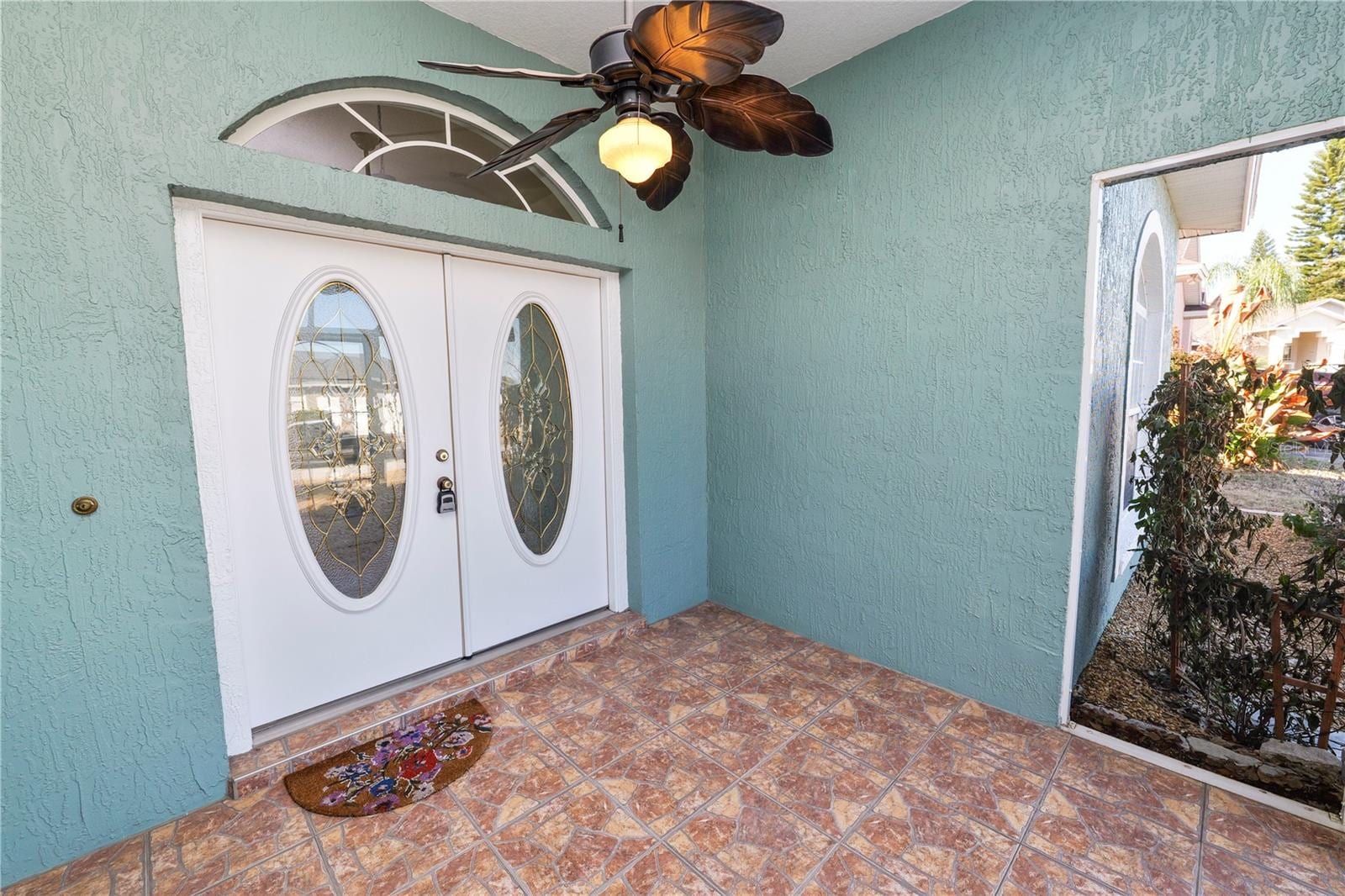 2258 Colony Club Dr photo 4