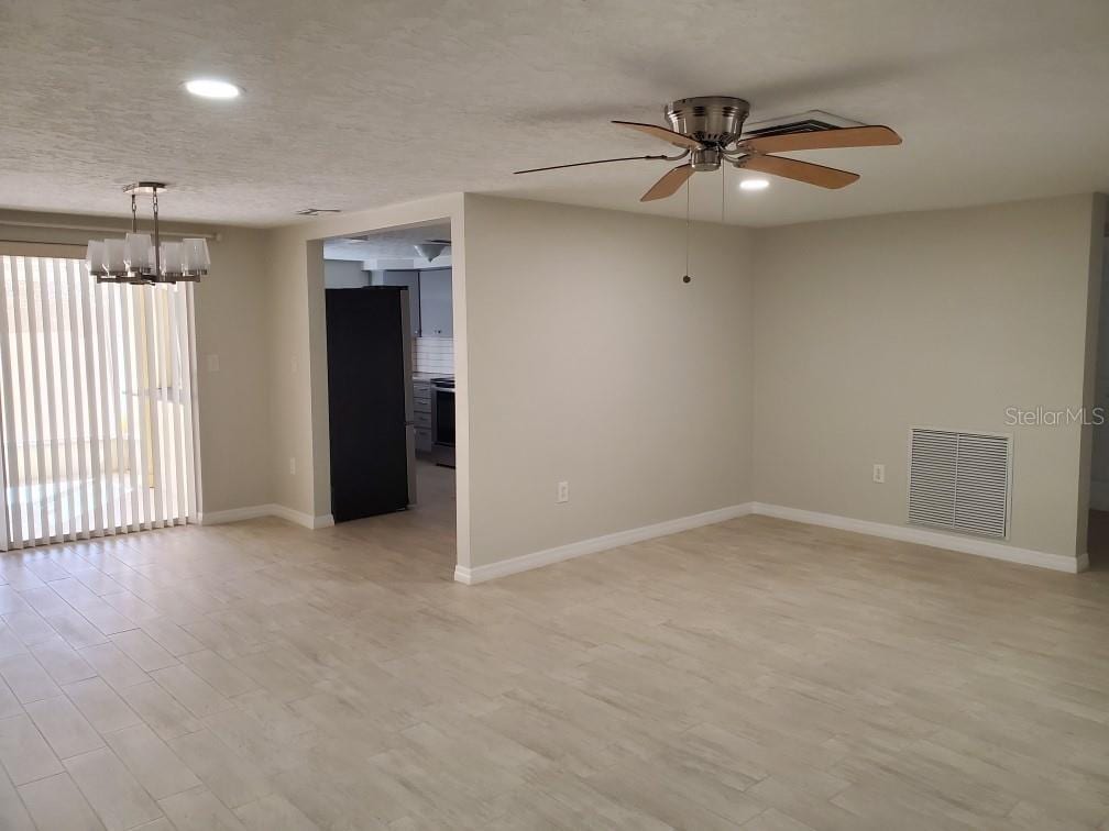 8504 Wagon Wheel Ln photo 5