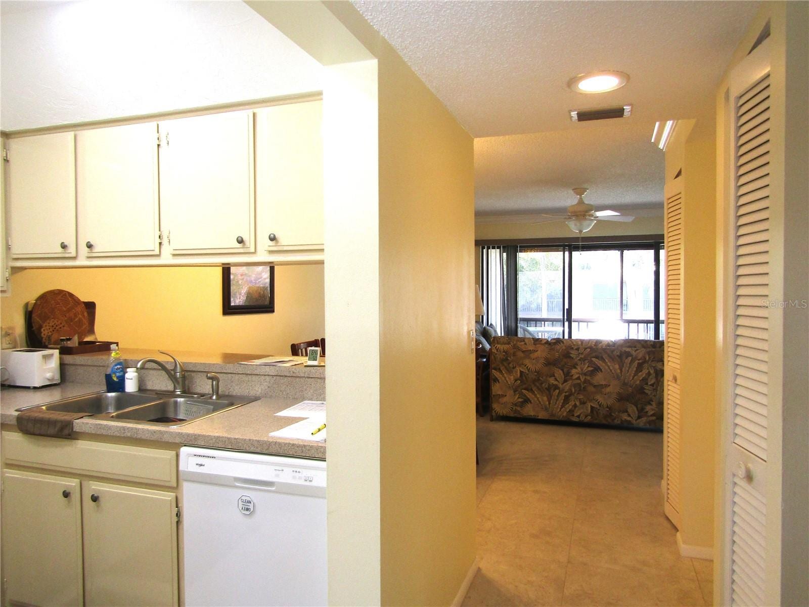 4628 Ringwood Mdw #26 photo 2