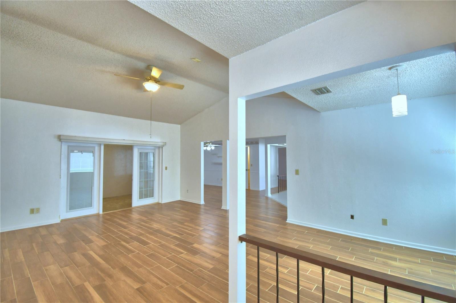 447 San Jose Dr photo 4